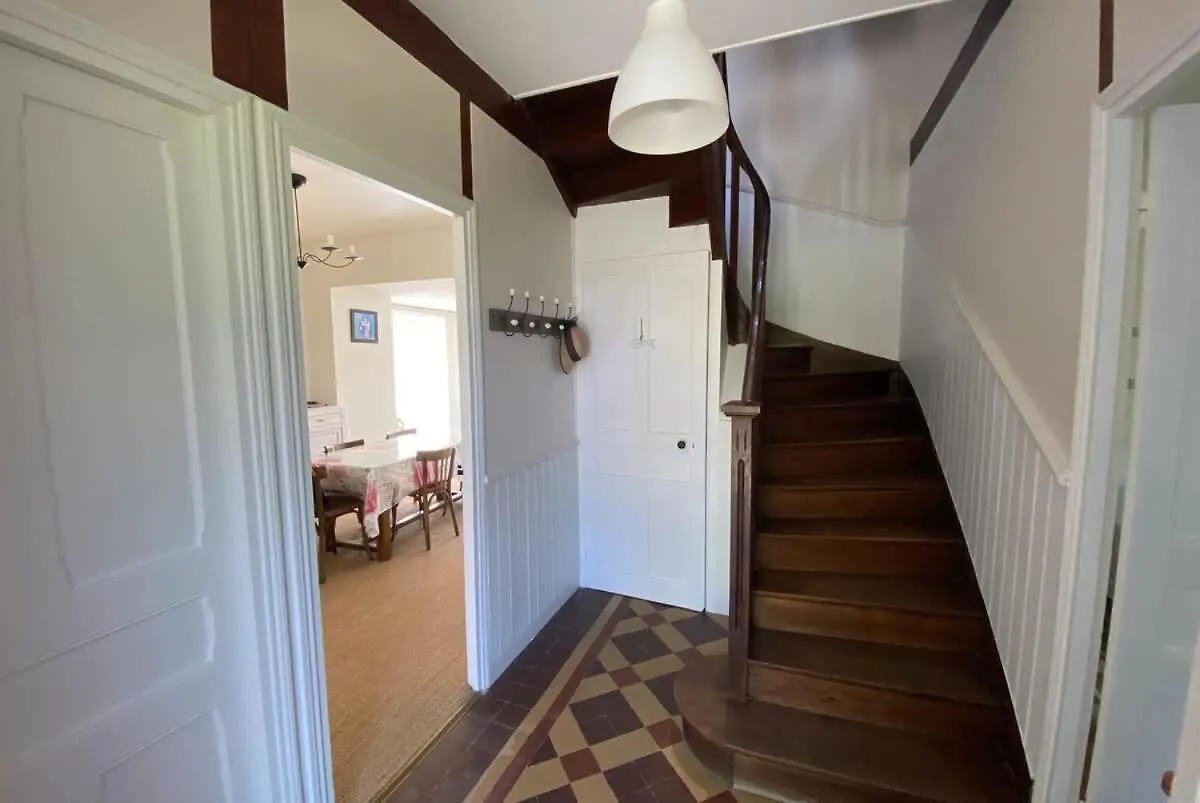 Carantec Family Home With Garden 6 Persons
